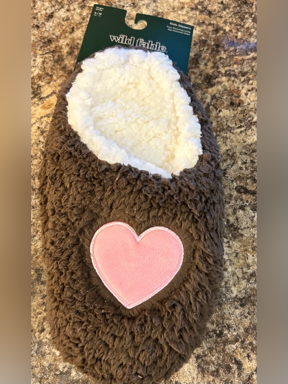 Wild Fable Slide Slippers Brown with Heart Size S/M (5-7) new